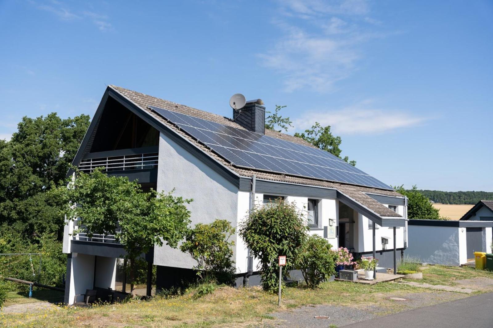 Hemfurth-Edersee Ferienhaus Schoene Aussicht Ferienwohnung Gelb מראה חיצוני תמונה
